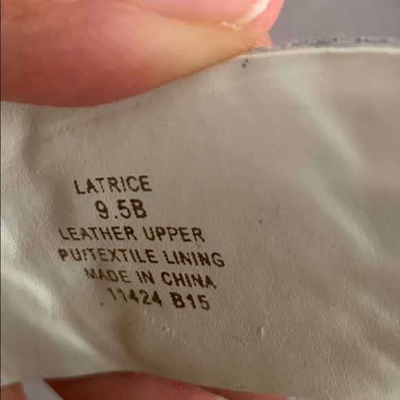 Lauren Ralph Lauren White Leather Sandals size 9.5B - Picture 13 of 14